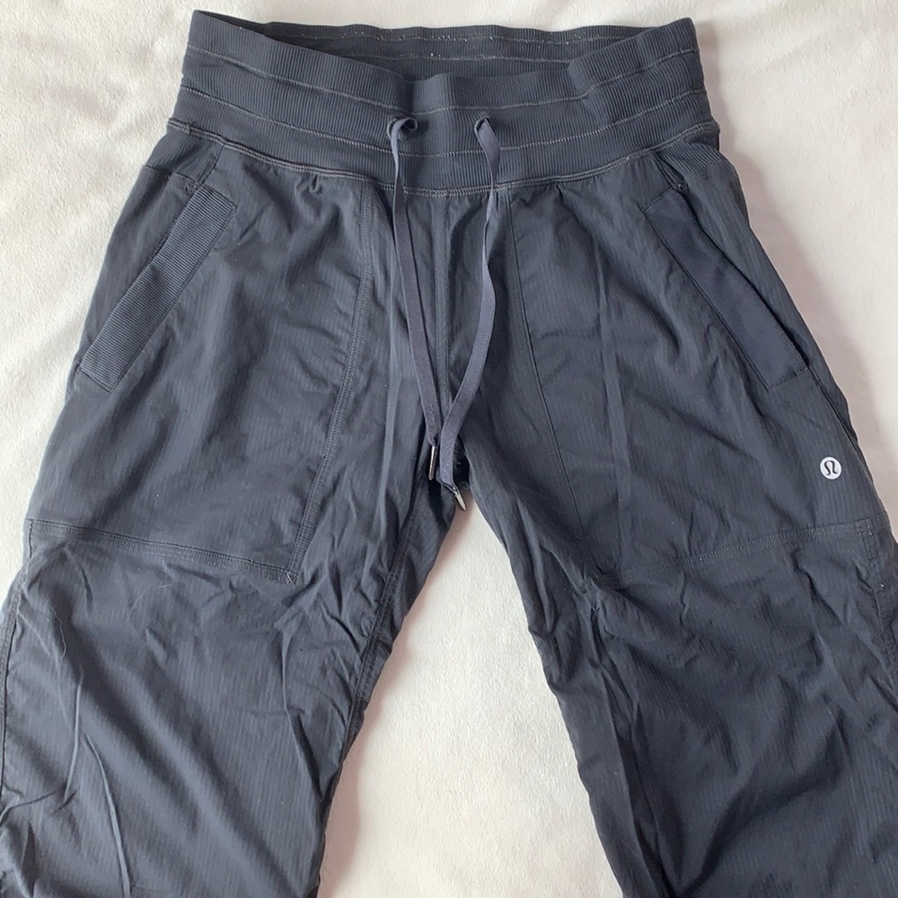 Lululemon: Lined Black Sweatpants